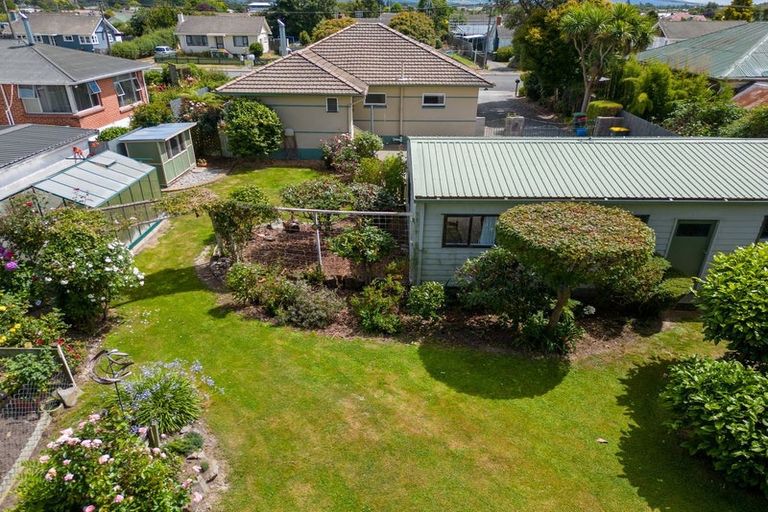 Photo of property in 9 Holmes Street, Waimate, 7924