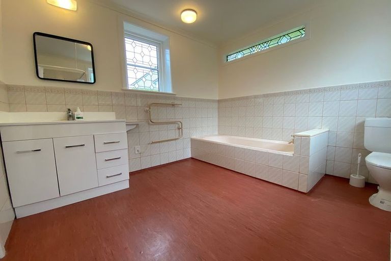 Photo of property in 71 Homebush Road, Khandallah, Wellington, 6035