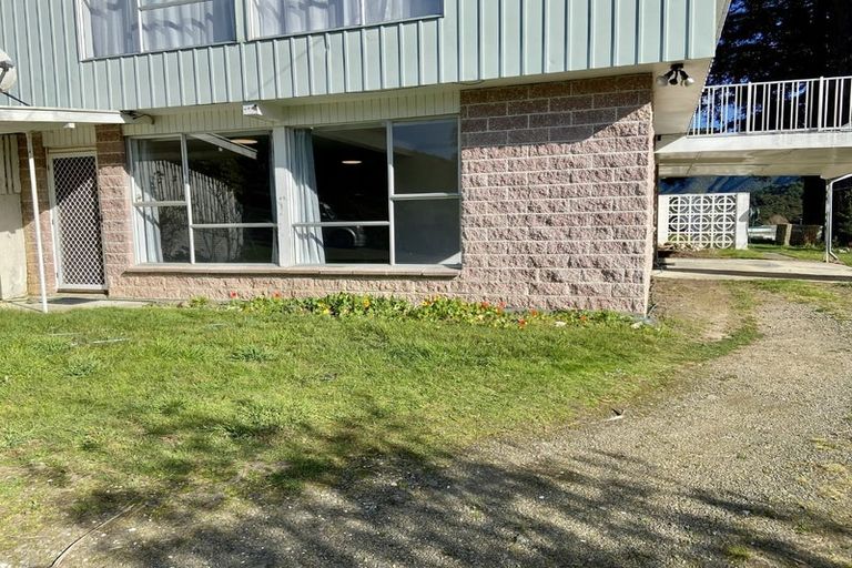 Photo of property in 204 Waikawa Road, Waikawa, Picton, 7220