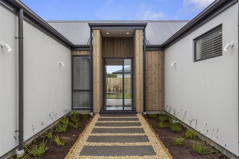 Photo of property in 22 Mcquillan Avenue, Woodend, 7610