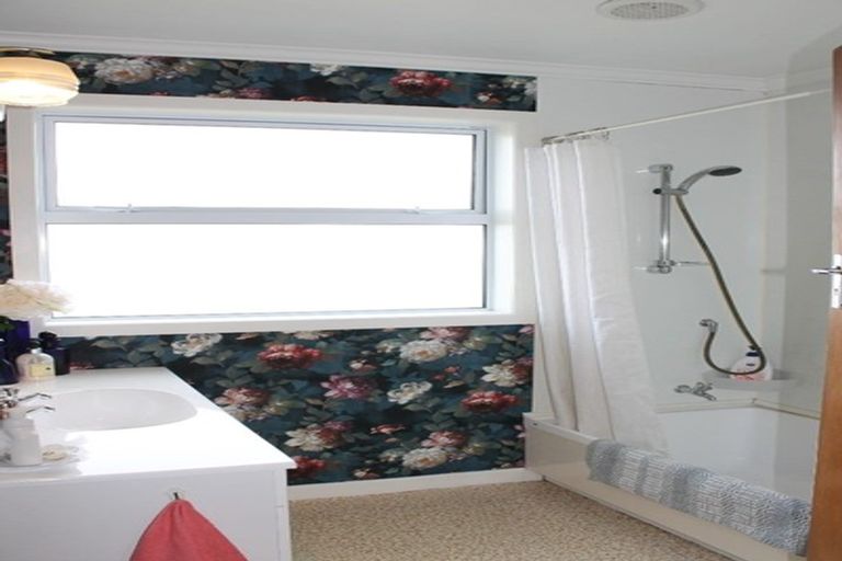 Photo of property in 114 Park Street, Winton, 9720