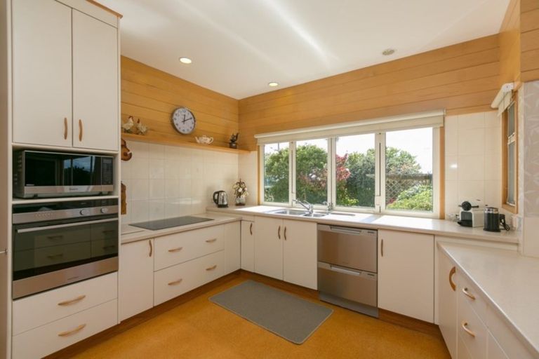Photo of property in 32 Ngakoti Street, Urenui, 4375
