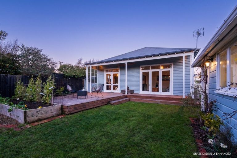 Photo of property in 81 Knowles Street, St Albans, Christchurch, 8052