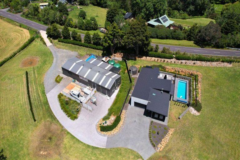 Photo of property in 20 Waipapa Road West, Waipapa, 0295