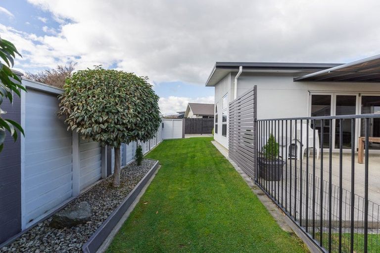 Photo of property in 62 Rosalie Terrace, Kelvin Grove, Palmerston North, 4414