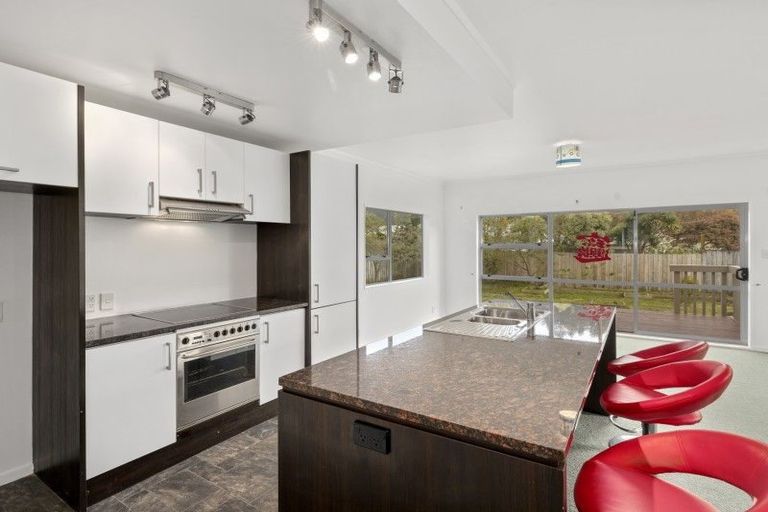 Photo of property in 384 Stokes Valley Road, Stokes Valley, Lower Hutt, 5019