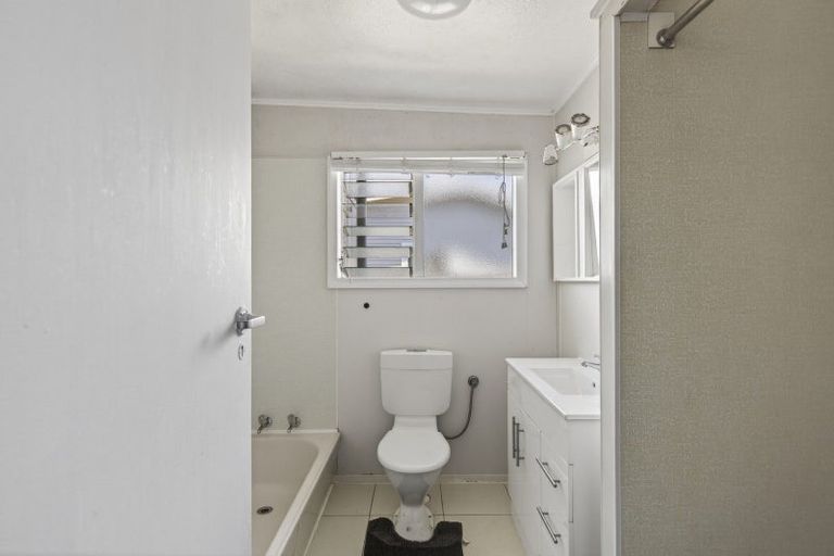 Photo of property in 5 Fernleigh Street, Ferndale, New Plymouth, 4310