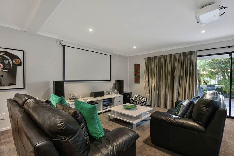 Photo of property in 12 Clyside Avenue, Half Moon Bay, Auckland, 2012