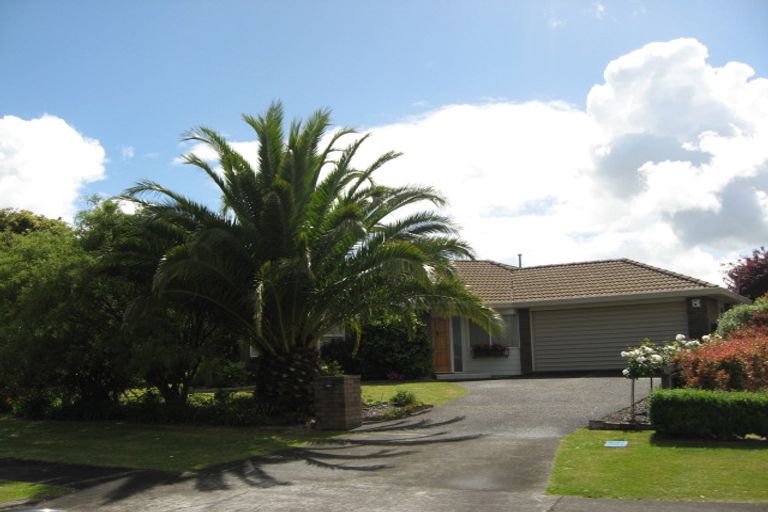 Photo of property in 15 Chippewa Place, Conifer Grove, Takanini, 2112