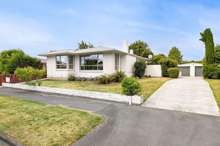 Photo of property in 1/31 Rosedale Place, Avonhead, Christchurch, 8042