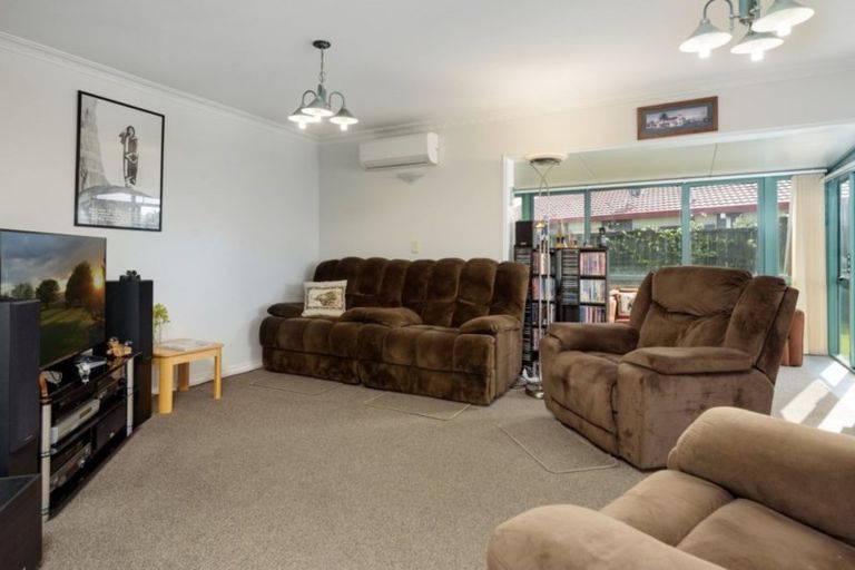 Photo of property in 10 Grevillea Place, Mount Maunganui, 3116