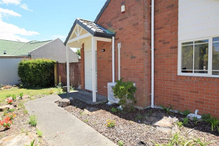 Photo of property in 3 Hibernian Drive, Ranui, Auckland, 0612