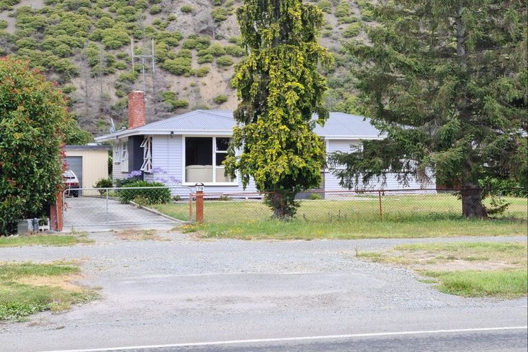 Photo of property in 79 Bledisloe Street, Kurow, 9435