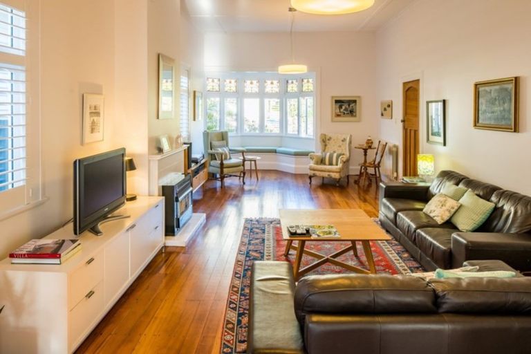 Photo of property in 82 Brougham Street, Mount Victoria, Wellington, 6011