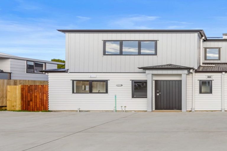 Photo of property in 40a Trentham Road, Papakura, 2110
