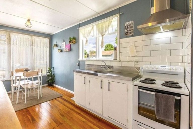 Photo of property in 20 Wordsworth Crescent, Maraenui, Napier, 4110