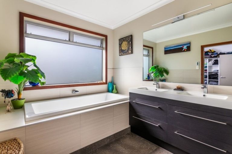 Photo of property in 28/500 Kinloch Road, Kinloch, Taupo, 3377