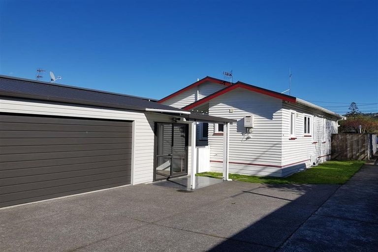 Photo of property in 160 Kings Crescent, Hutt Central, Lower Hutt, 5010