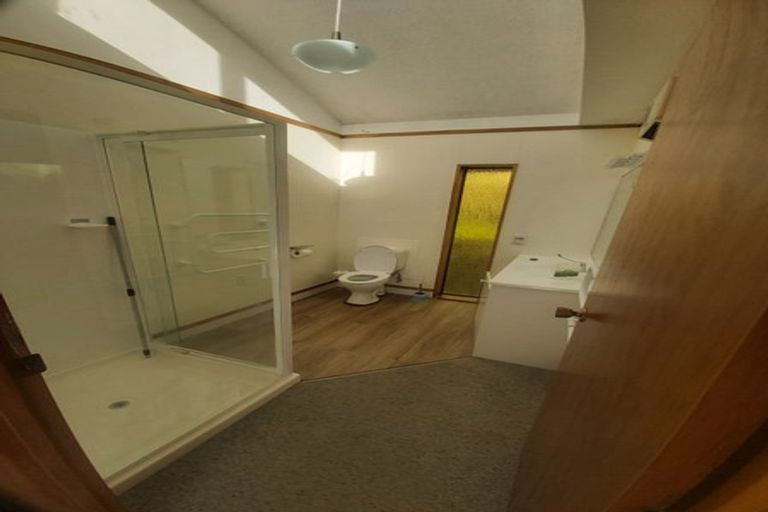 Photo of property in 30 Penning Road, Castor Bay, Auckland, 0620