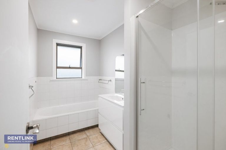 Photo of property in 8 Landview Road, Parkvale, Tauranga, 3112