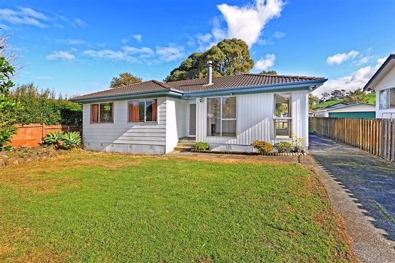 Photo of property in 365 Bucklands Beach Road, Bucklands Beach, Auckland, 2012