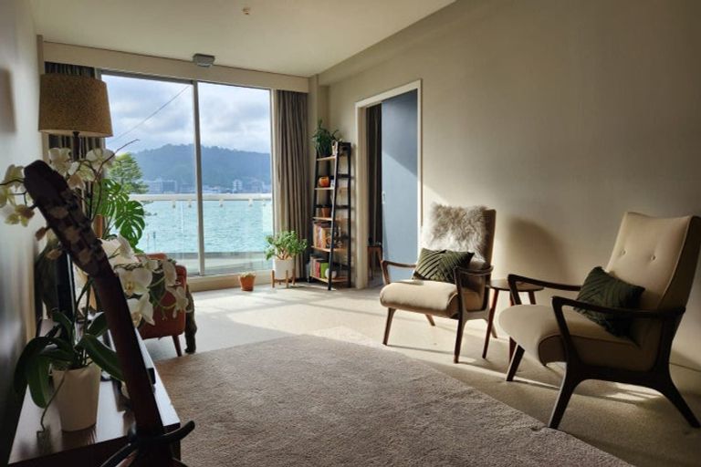 Photo of property in The Capital, 4/370 Oriental Parade, Oriental Bay, Wellington, 6011