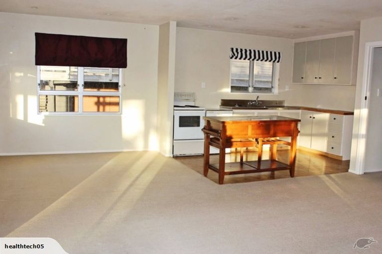 Photo of property in 164c Vivian Street, New Plymouth, 4310