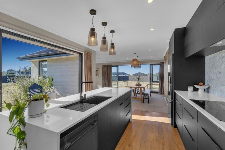 Photo of property in 14 Braeburn Crescent, Swannanoa, Kaiapoi, 7692