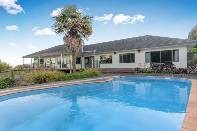 Photo of property in 60 Polo Prince Drive, Totara Park, Manurewa, 2576
