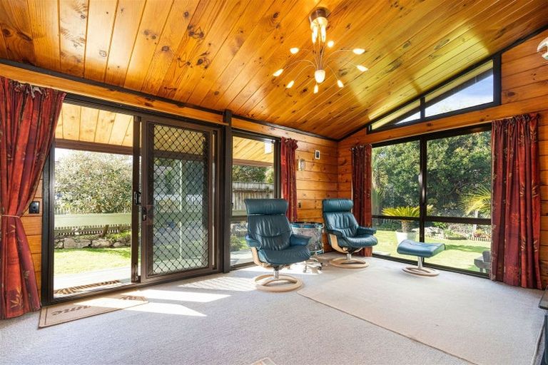 Photo of property in 27 Charles Street, Levin, 5510