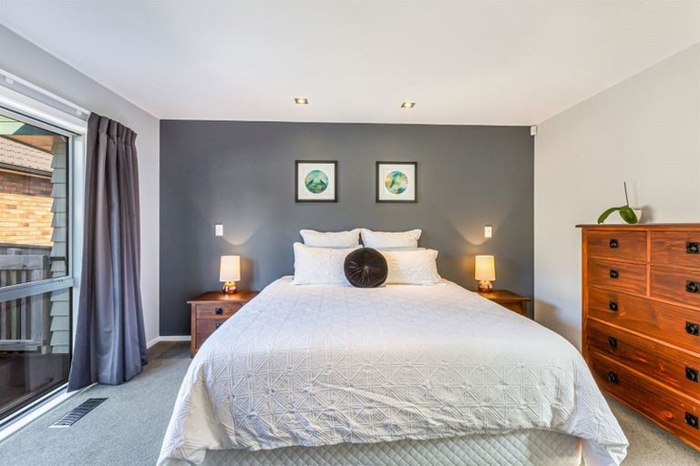 Photo of property in 5 Kaimai Place, Aotea, Porirua, 5024