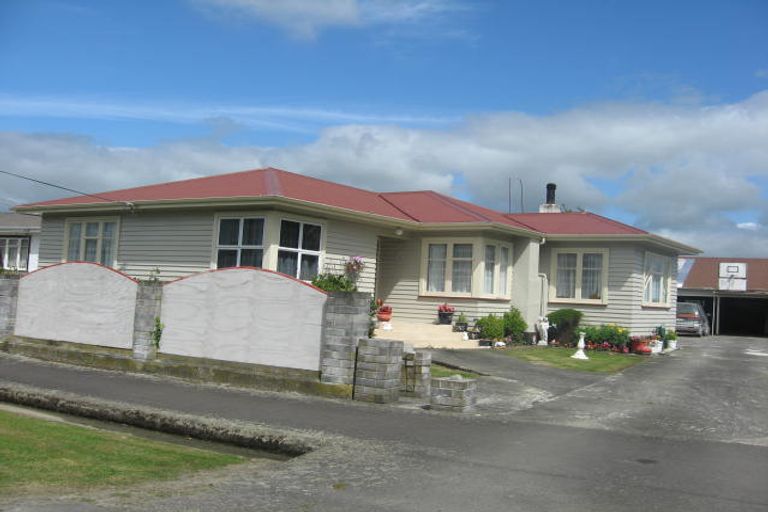Photo of property in 30 Victoria Street, Pahiatua, 4910