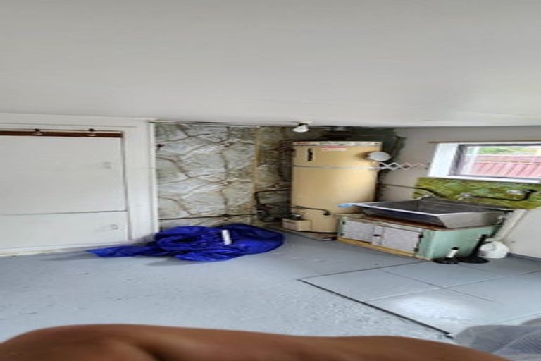 Photo of property in 96 Derwent Street, Island Bay, Wellington, 6023