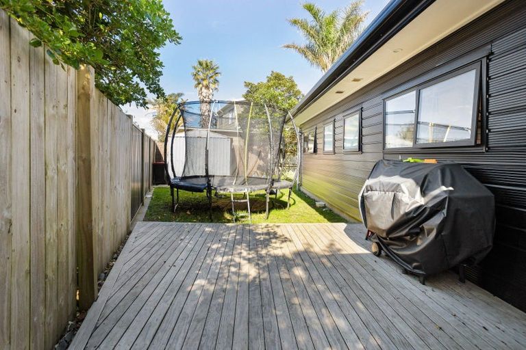 Photo of property in 15a Meadow Drive, Whitianga, 3510