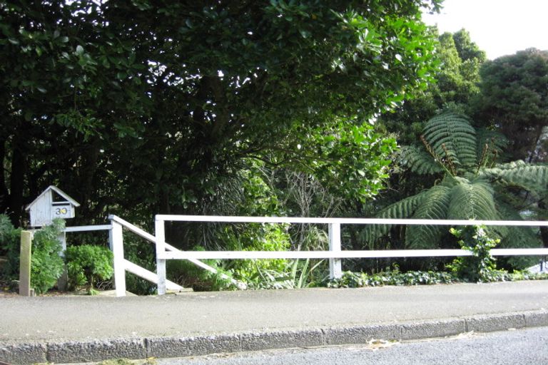 Photo of property in 30 Saint Michaels Crescent, Kelburn, Wellington, 6012