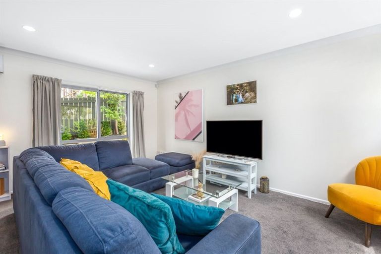 Photo of property in 5d Stephen Street, Johnsonville, Wellington, 6037