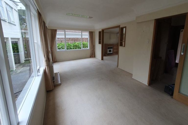 Photo of property in 21 Parkvale Road, Karori, Wellington, 6012