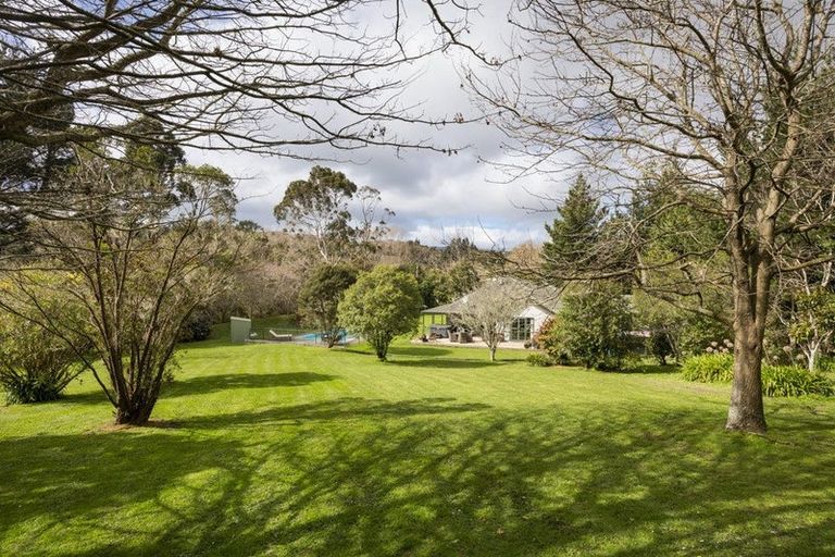 Photo of property in 320 Aokautere Drive, Aokautere, Palmerston North, 4471