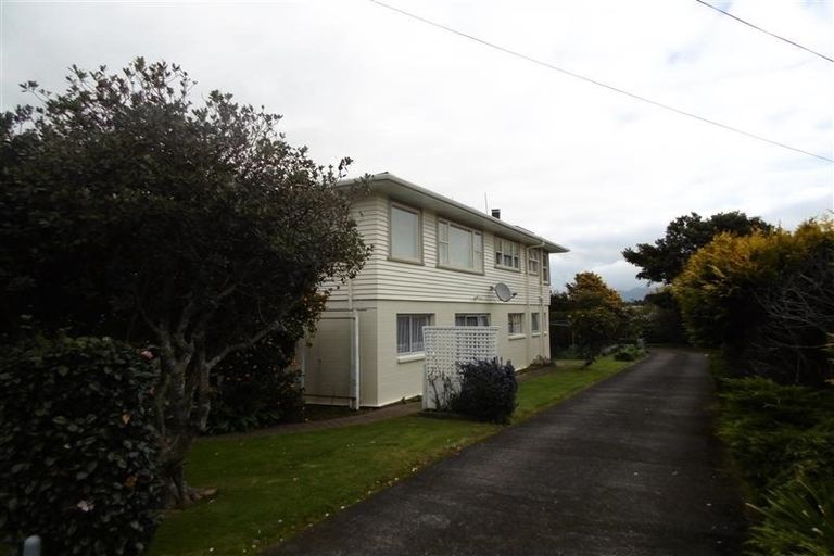 Photo of property in 5 Price Street, Westown, New Plymouth, 4310