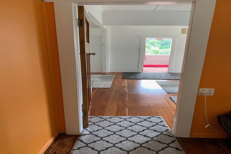 Photo of property in 75 Todman Street, Brooklyn, Wellington, 6021