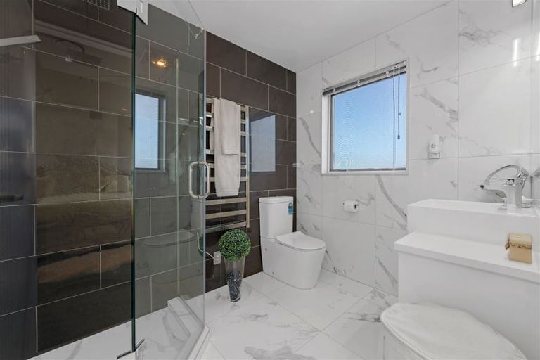 Photo of property in 39 Hikuawa Road, Flat Bush, Auckland, 2019