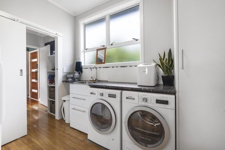 Photo of property in 2 Churchill Street, Putaruru, 3411