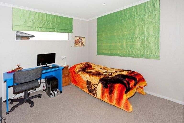 Photo of property in 29d Paparoa Road, Cockle Bay, Auckland, 2014