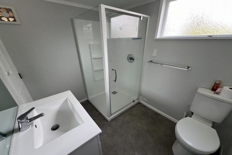 Photo of property in 24 Woodfield Avenue, Roslyn, Palmerston North, 4414