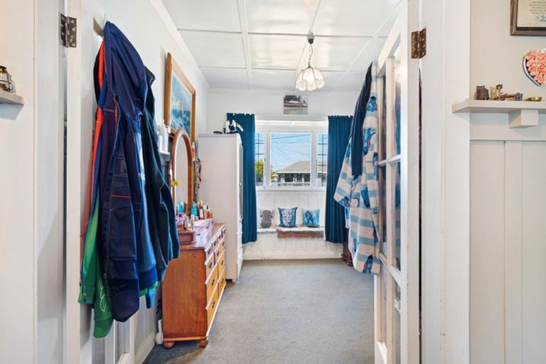 Photo of property in 192 Pacific Road, North New Brighton, Christchurch, 8083