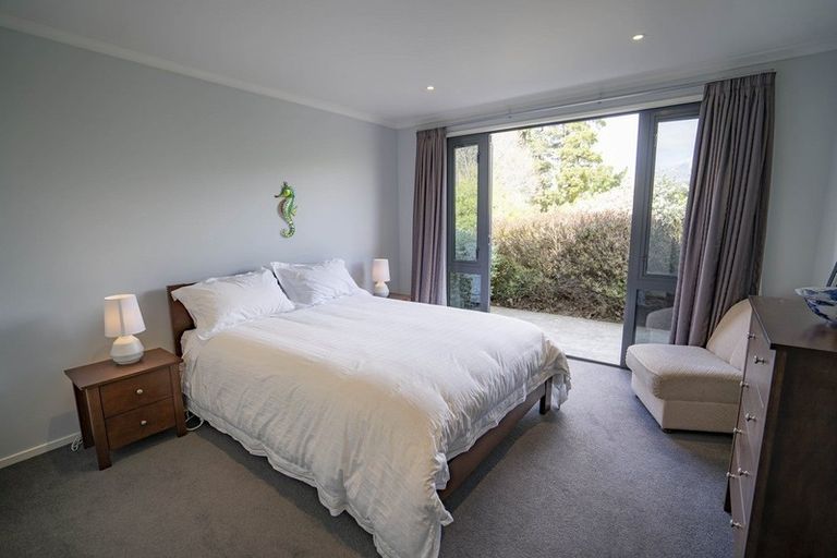 Photo of property in 28 Pisa Moorings Road, Mount Pisa, Cromwell, 9383