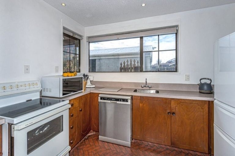 Photo of property in 68a Sarabande Avenue, Redwood, Christchurch, 8051