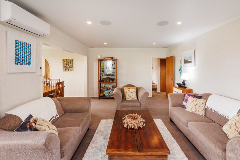 Photo of property in 4 Anaru Place, Awapuni, Palmerston North, 4412