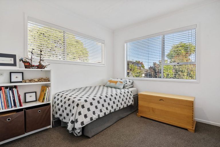 Photo of property in 2/193 Lake Road, Belmont, Auckland, 0622