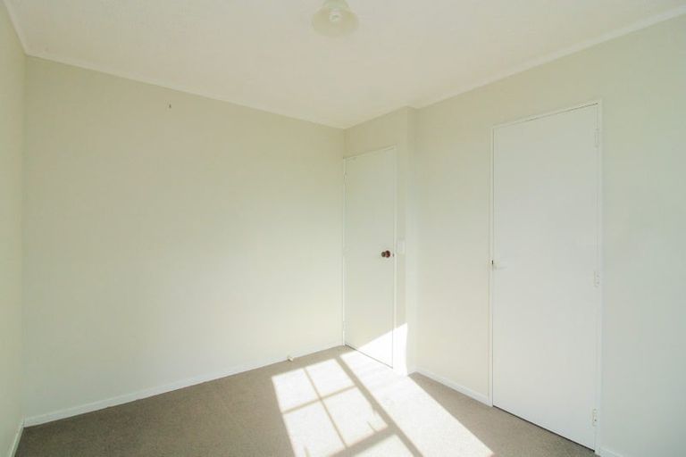 Photo of property in 67b Thurleigh Grove, Karori, Wellington, 6012